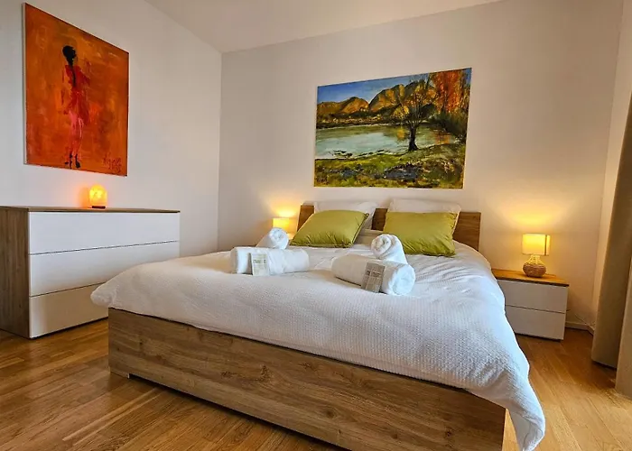 Bellavista Apartment With Free Parking